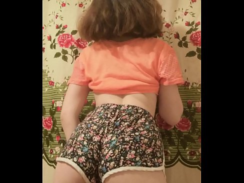 ❤️ Gadis muda seksi menanggalkan celana pendeknya di depan kamera ️❌ Sialan pada kami ️